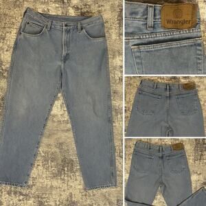 Wrangler Jeans Mens 36x32 Relaxed Fit Light Wash Denim 97660ORS USA Made